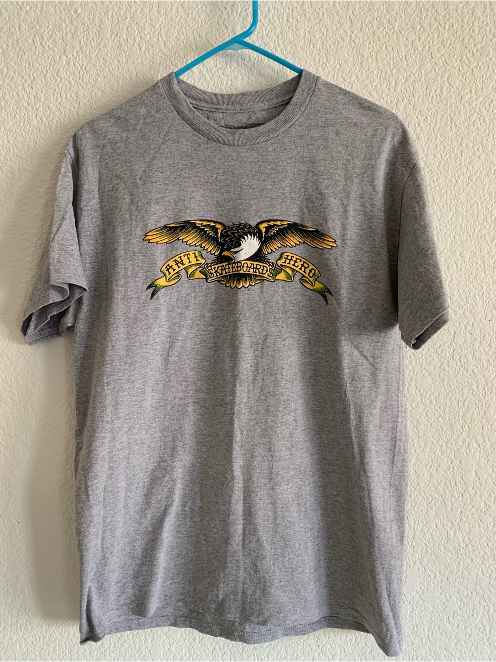 Men’s Antihero Skateboard Gray Graphic Tee with Classic Eagle Design.